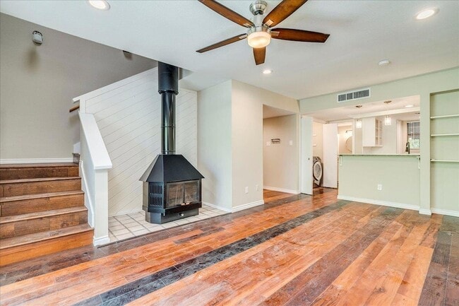 Building Photo - 1411 Norwalk Ln Unit 207