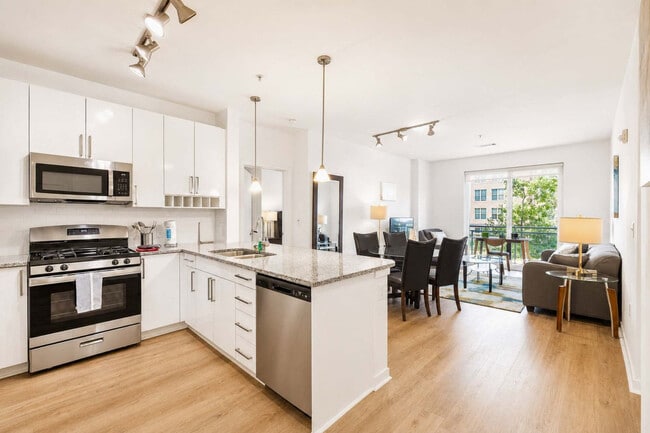 Photo - 75 Tresser Blvd Unit SI FL2-ID1282211P