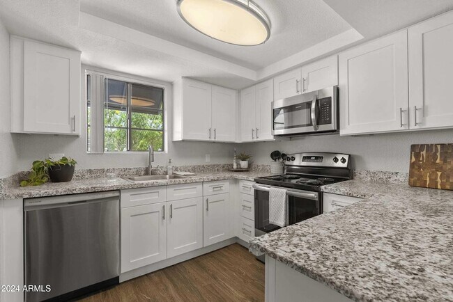 Photo - 16220 N 7th St Unit 1