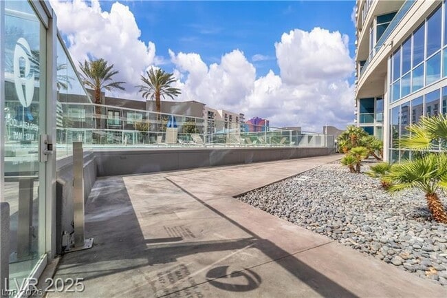 Photo - 4525 Dean Martin Dr