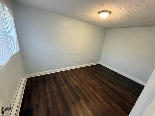 Photo - 1510 Wilson Rd Unit 1