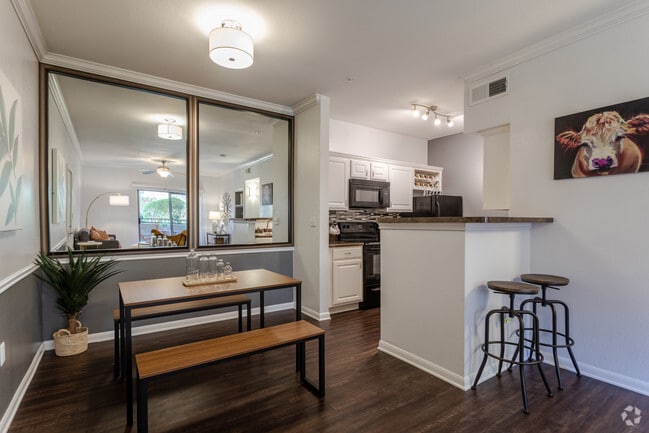 Photo - Metropolitan at Cityplace