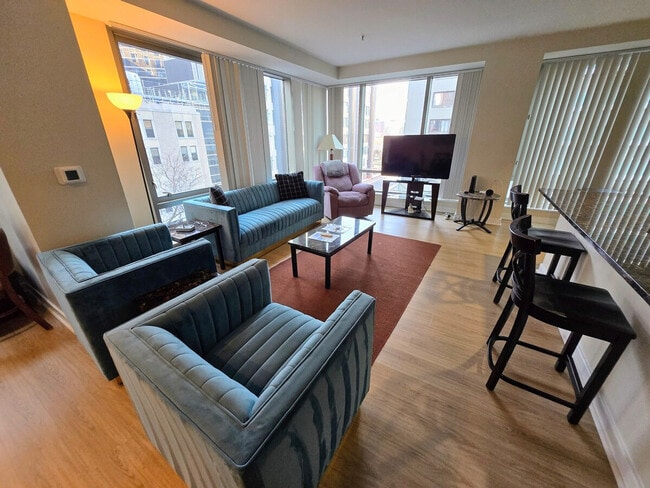 Photo - 4 Emerson Pl Unit GO ID1059124P