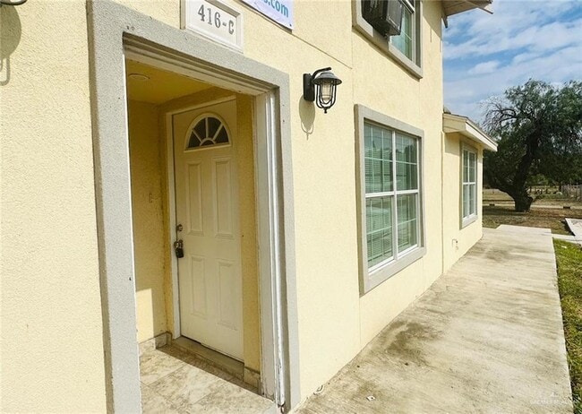 Photo - 416 E 5th St Unit C3