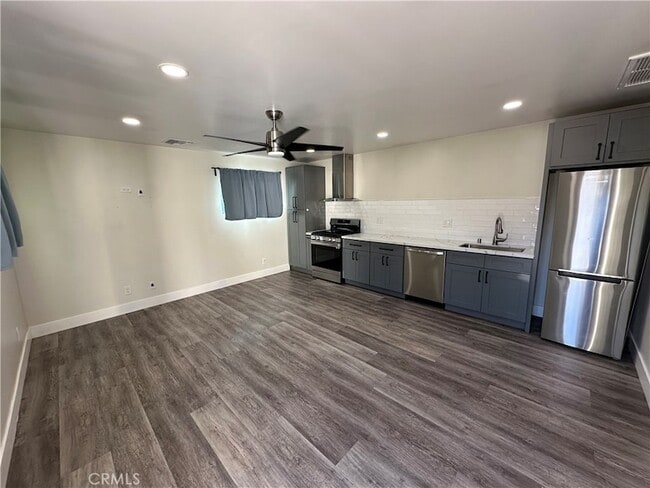 Photo - 2155 Summit Ave