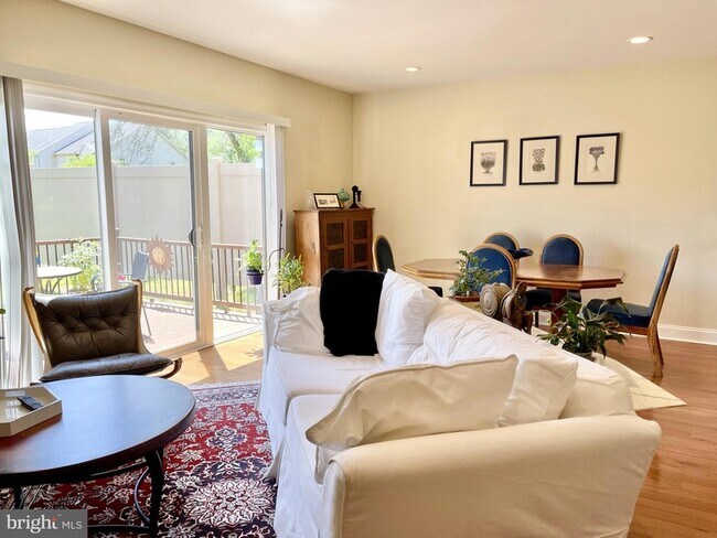 Photo - 302 Marten Rd