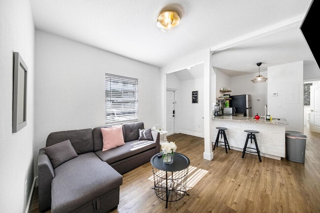Photo - 237 38th St Unit SI ID1632438P