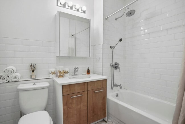 Photo - 517 W 45th St Unit SI FL4-ID1225955P