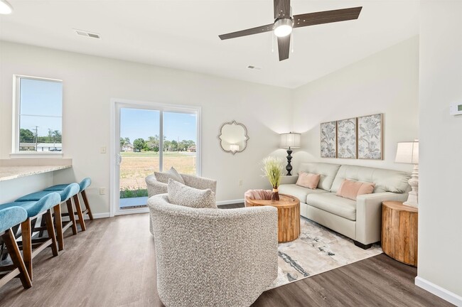 Photo - 313 Copper Tail Ln