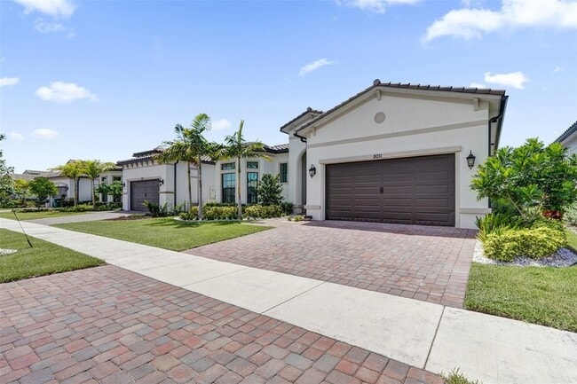 Photo - 8011 Rowan Terrace