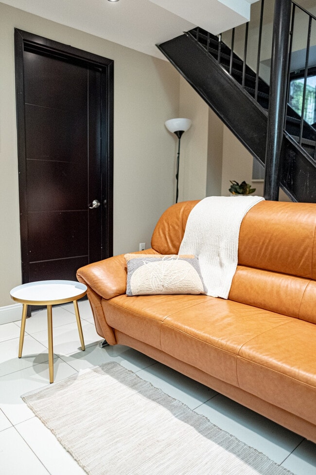 Building Photo - 5 W 101st St Unit SI ID1031988P