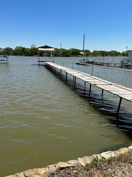 Photo - 348 Lake Loop