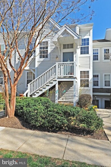 Photo - 2810 Yarling Ct