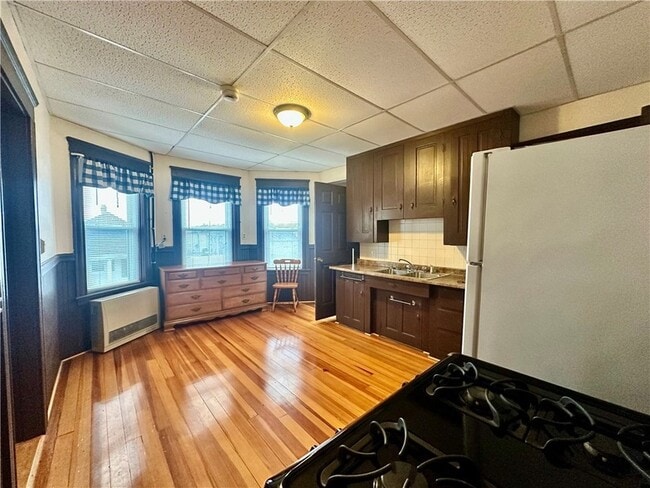 Photo - 14 Courtland St