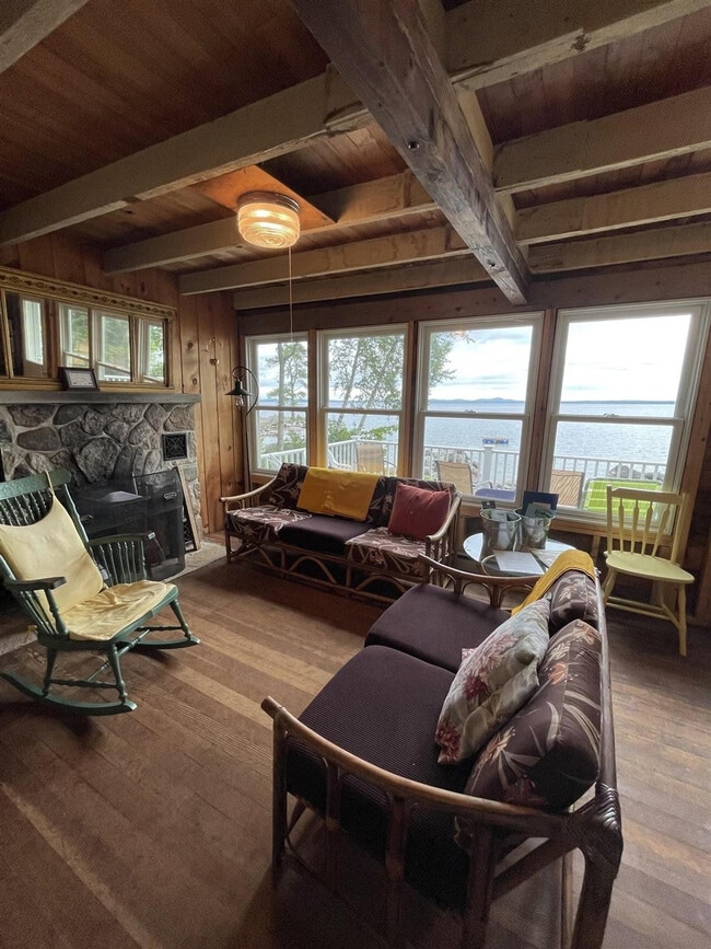 Building Photo - 10 Crescent Shore Dr Unit ID1255628P