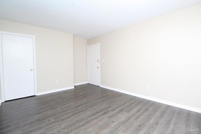 Photo - 10151 Guidy Ln