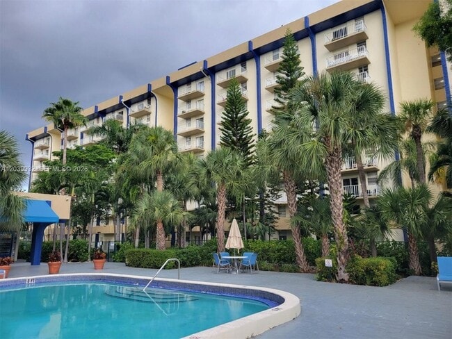Photo - 4550 NW 9th St Unit 512E