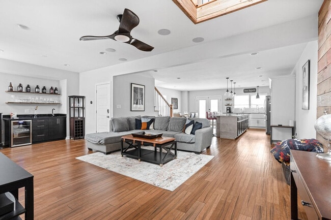 Building Photo - 1301 Ringgold Ave Unit ID1303750P