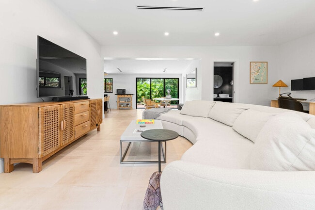 Photo - 281 NE 48th Terrace Unit ID1044569P