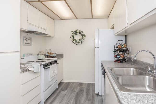 Brookside La Palma, CA | CorporateHousing