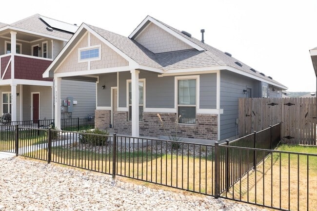 Photo - 2809 Seneca Path Unit 30