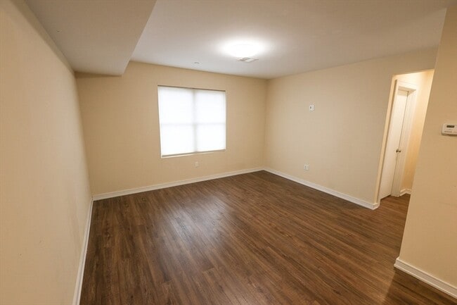 Photo - 332 Talbot Ave Unit 5