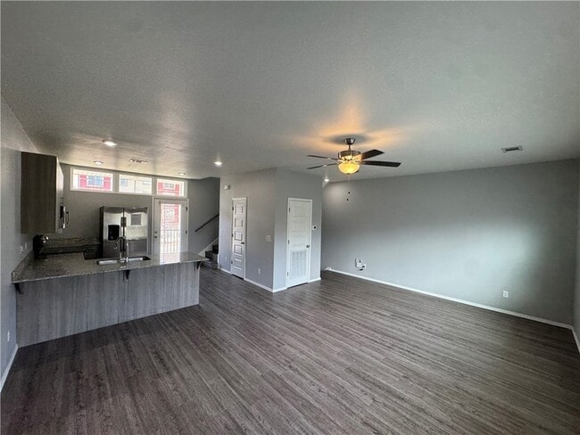 Photo - 1636 S Razorback Rd