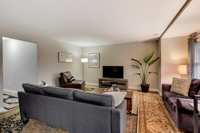 Photo - 226 S Hoyne Ave Unit SI ID1255621P