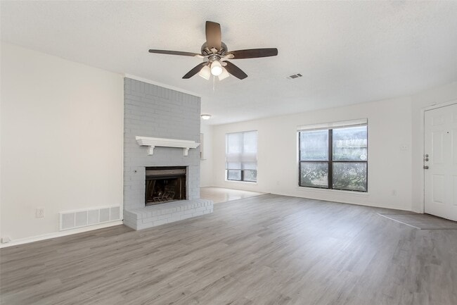 Photo - 1242 Misty Ln