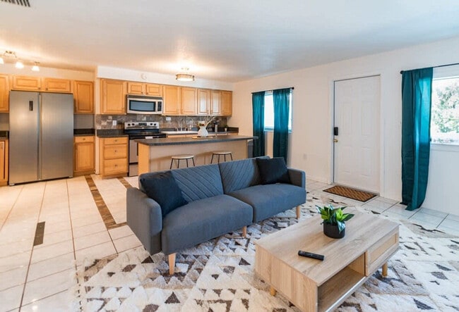 Building Photo - 505 Fillmore Ave Unit SI FL2-ID1044445P