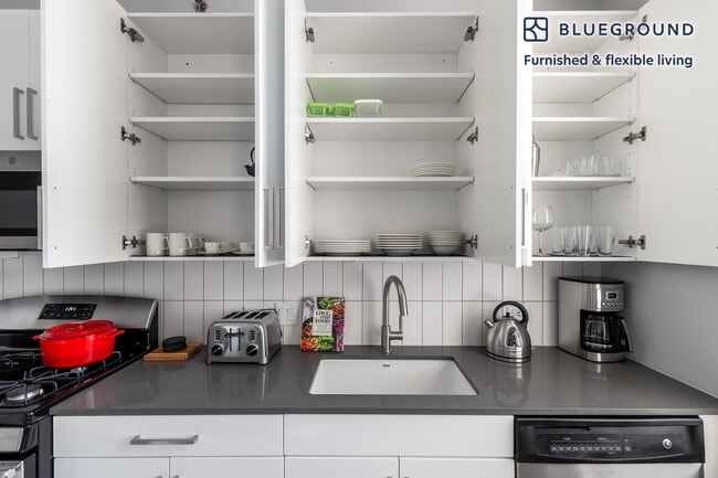 Photo - 330 S Wells St Unit FL15-ID194