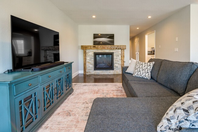 Photo - 4631-4633-4633 Irving St Unit ID1305241P