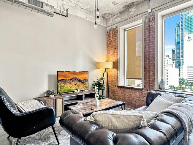 Building Photo - 555 Evergreen St Unit SI ID1055721P