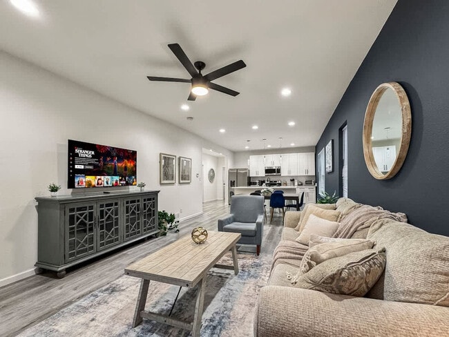 Photo - 1117 N Bishop Ave Unit ID1075552P