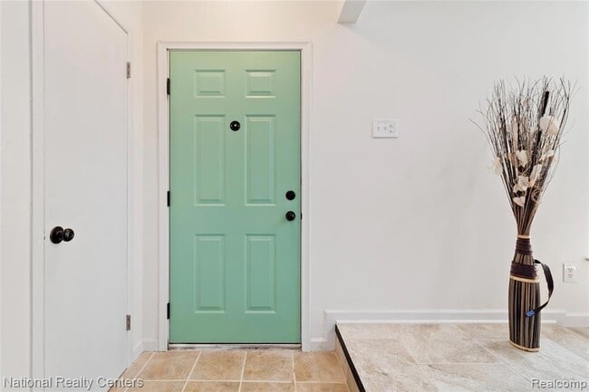 Photo - 29942 Avondale St