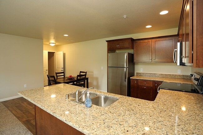Photo - CRANBERRY CREEK APARTMENTS