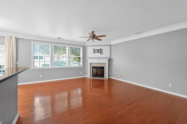 Photo - 605 Lofty Ln