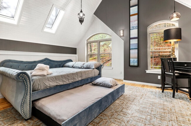 Photo - 211 Lakeshore Dr Unit ID1221839P