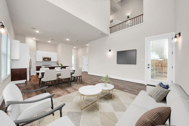 Photo - 2915 Paul Quinn St