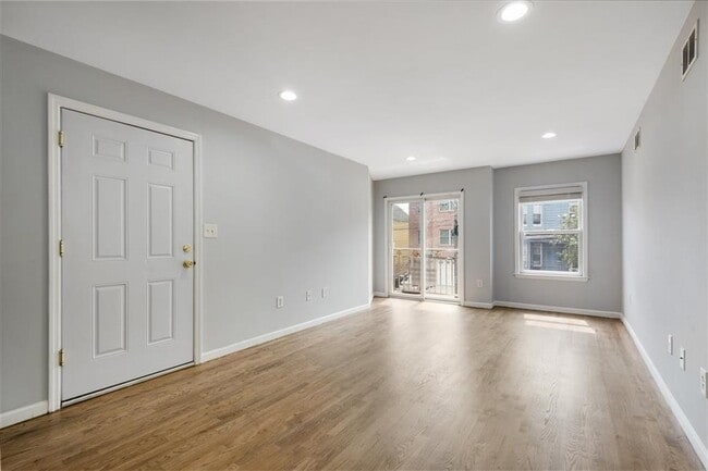 Photo - 150 Congress St