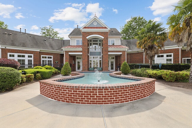 Building Photo - Banyan Grove