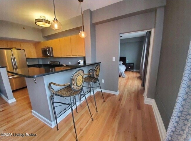 Photo - 604 S 3rd St