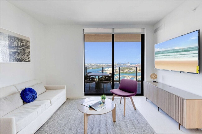 Photo - 601 NE 1st Ave Unit SI ID1227496P