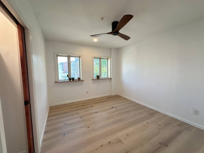 Photo - 132 Dwight St