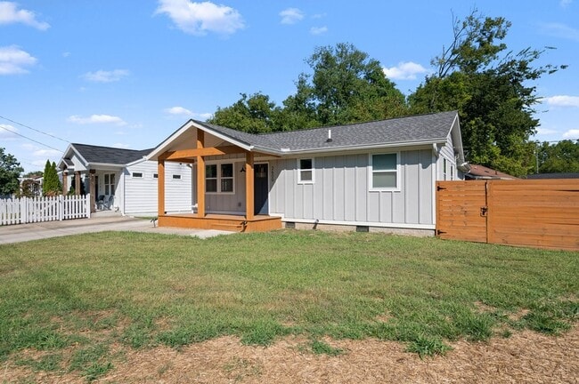 Photo - 2600 Aspen Dr