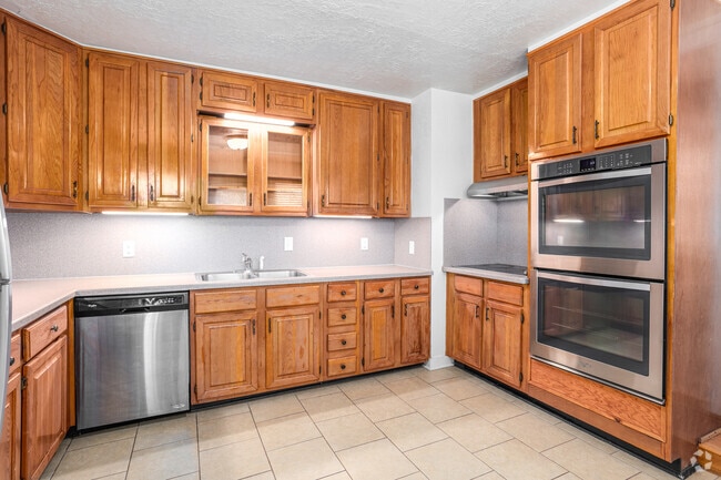 Old Post Quadrangle Home - Kitchen - Fort Sill On Post Housing