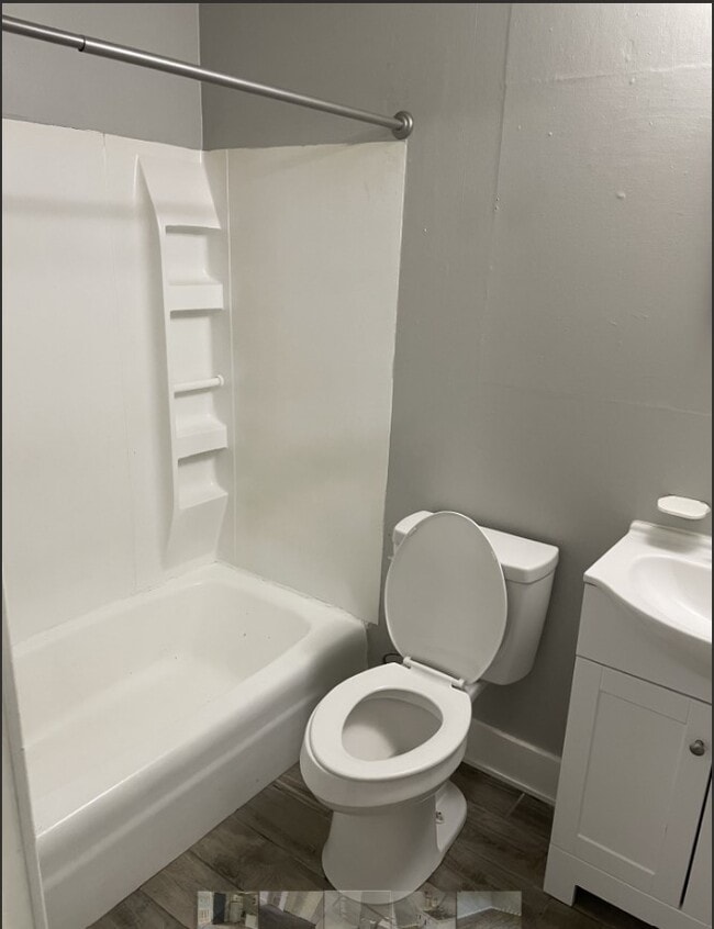 Photo - 4540-4558 June Ave