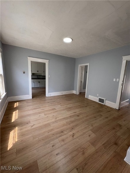 Photo - 946 E 79th St Unit 2