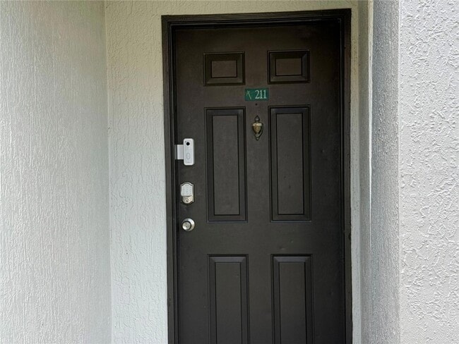 Photo - 14037 Fairway Island Dr Unit 211