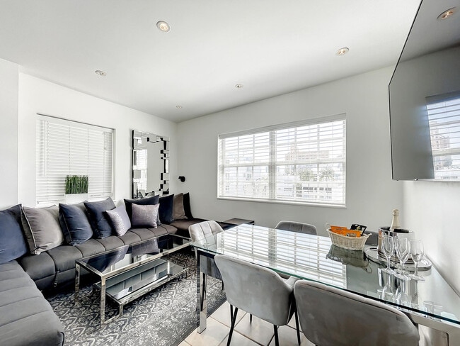 Photo - 825 Jimmy Buffett Mem Hwy Unit ID1291333P